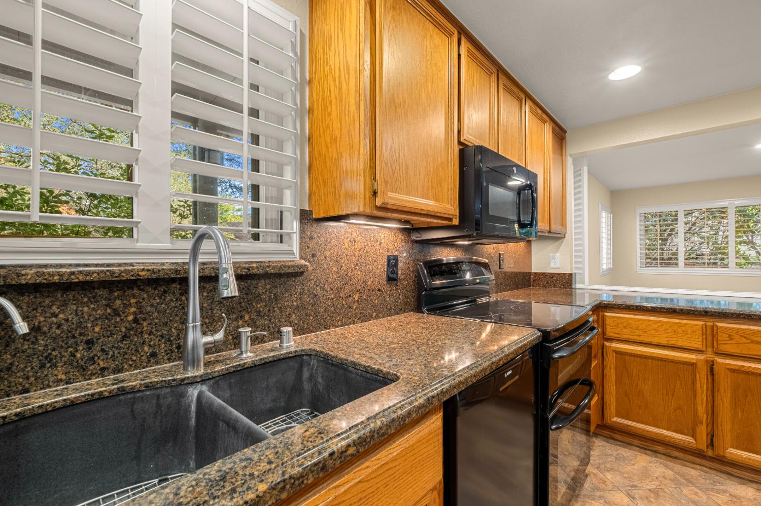 7458 Black Tree Lane
