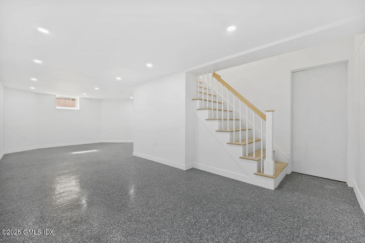 18 Park Avenue, Old Greenwich