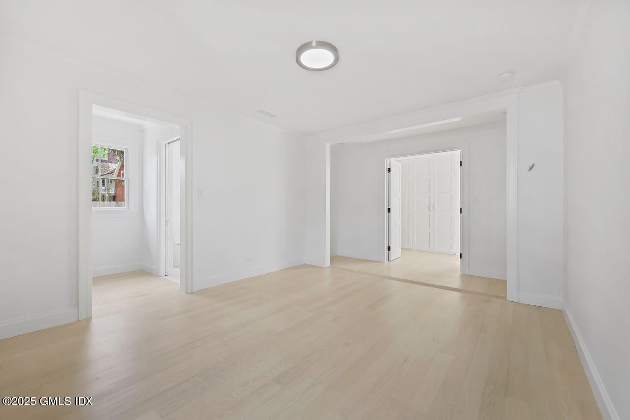 18 Park Avenue, Old Greenwich