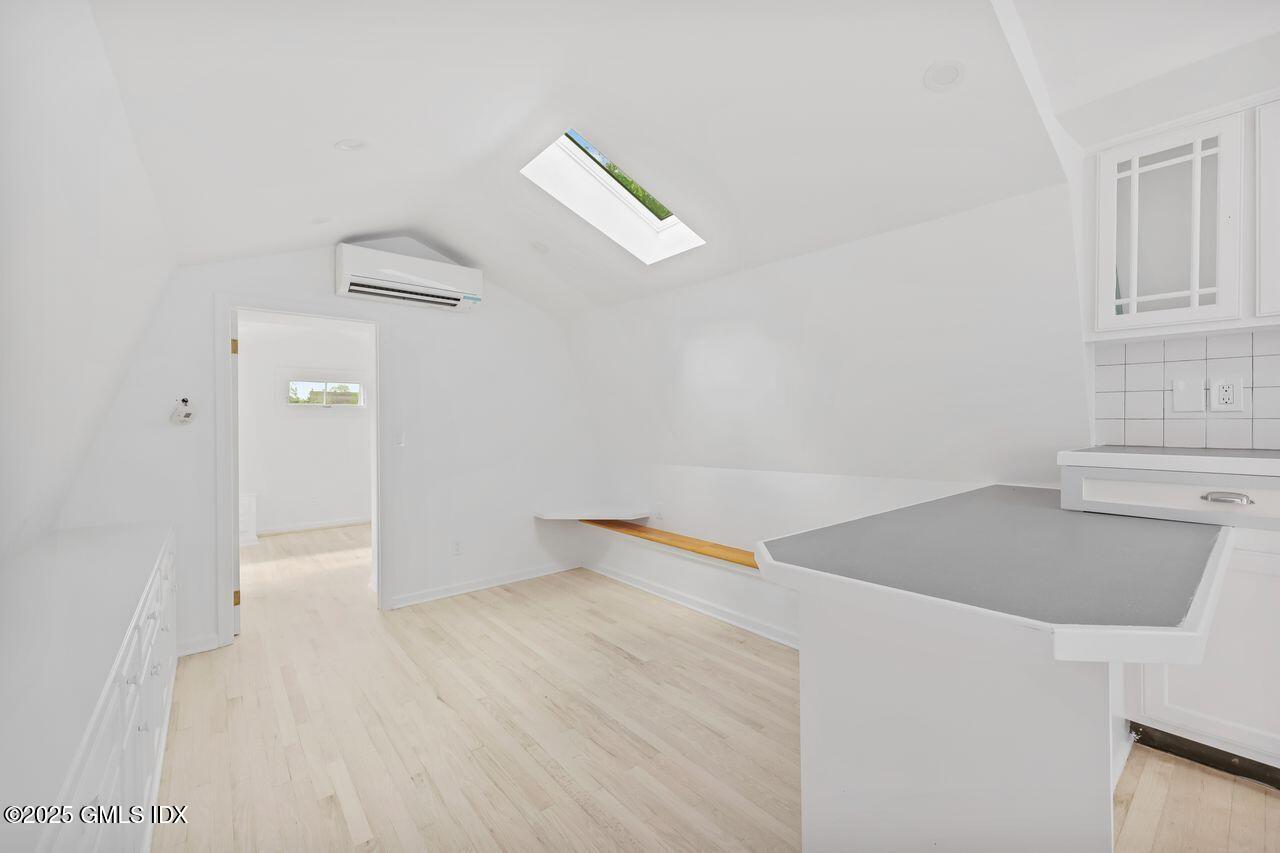 18 Park Avenue, Old Greenwich