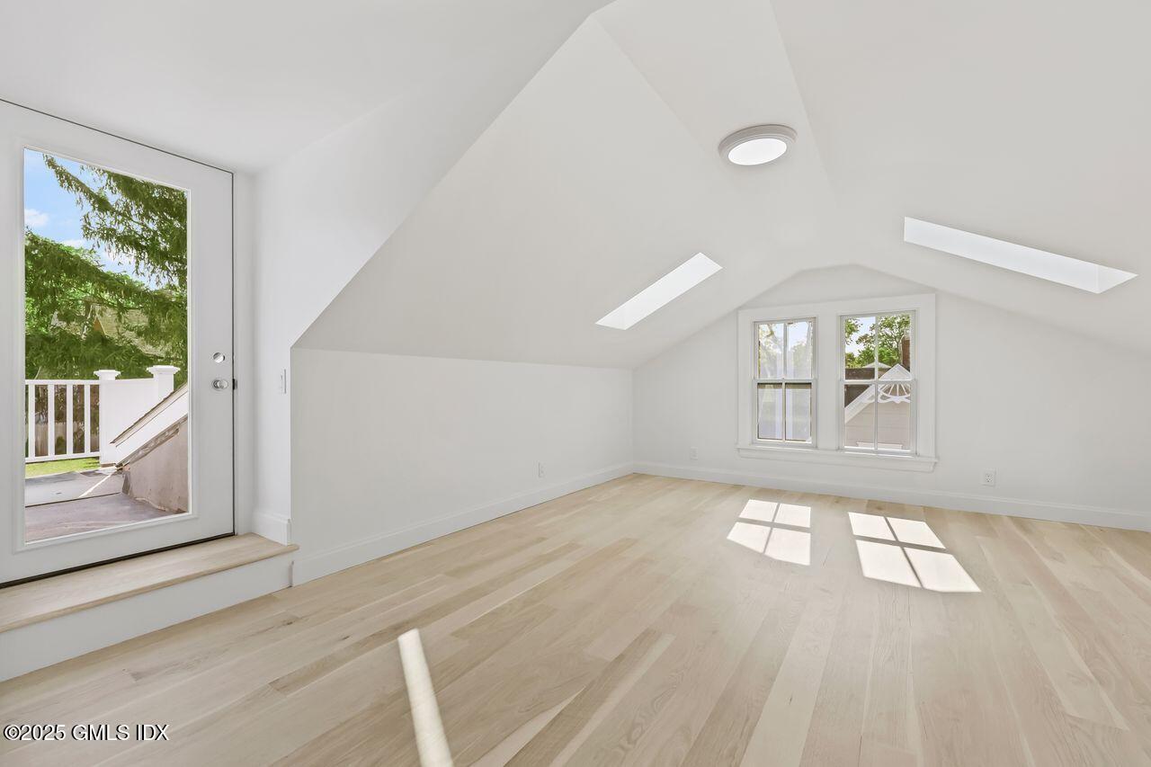 18 Park Avenue, Old Greenwich