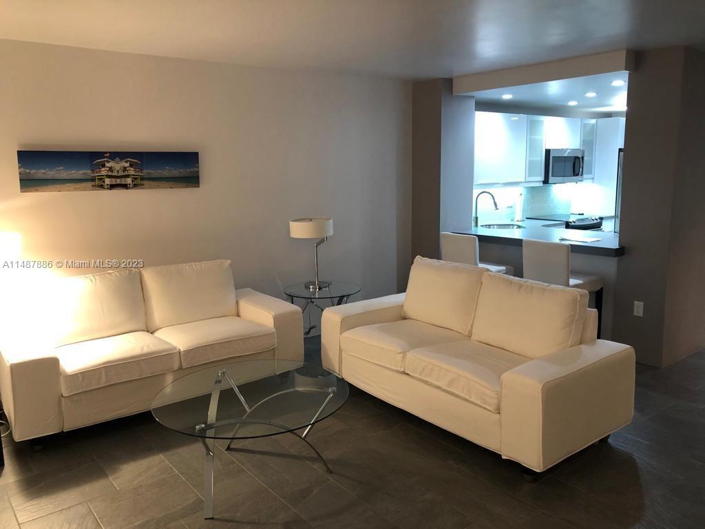 5555 Collins Ave Unit: 9E
