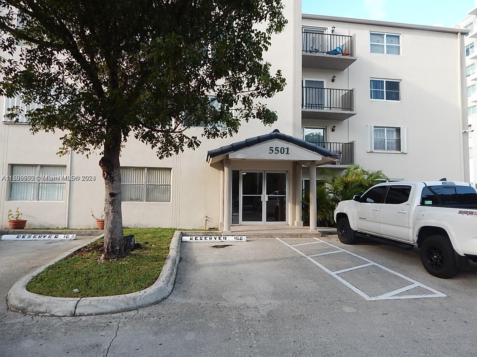 5501 NW 7th St Unit: E212