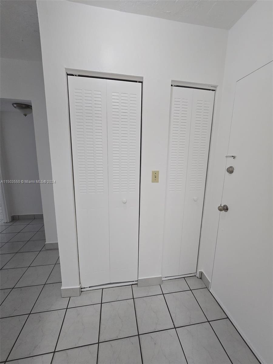 5501 NW 7th St Unit: E212