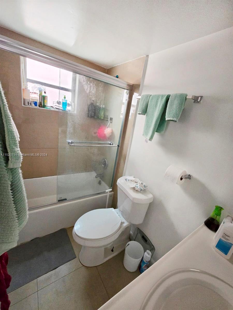 8023 Lake Dr Unit: 105