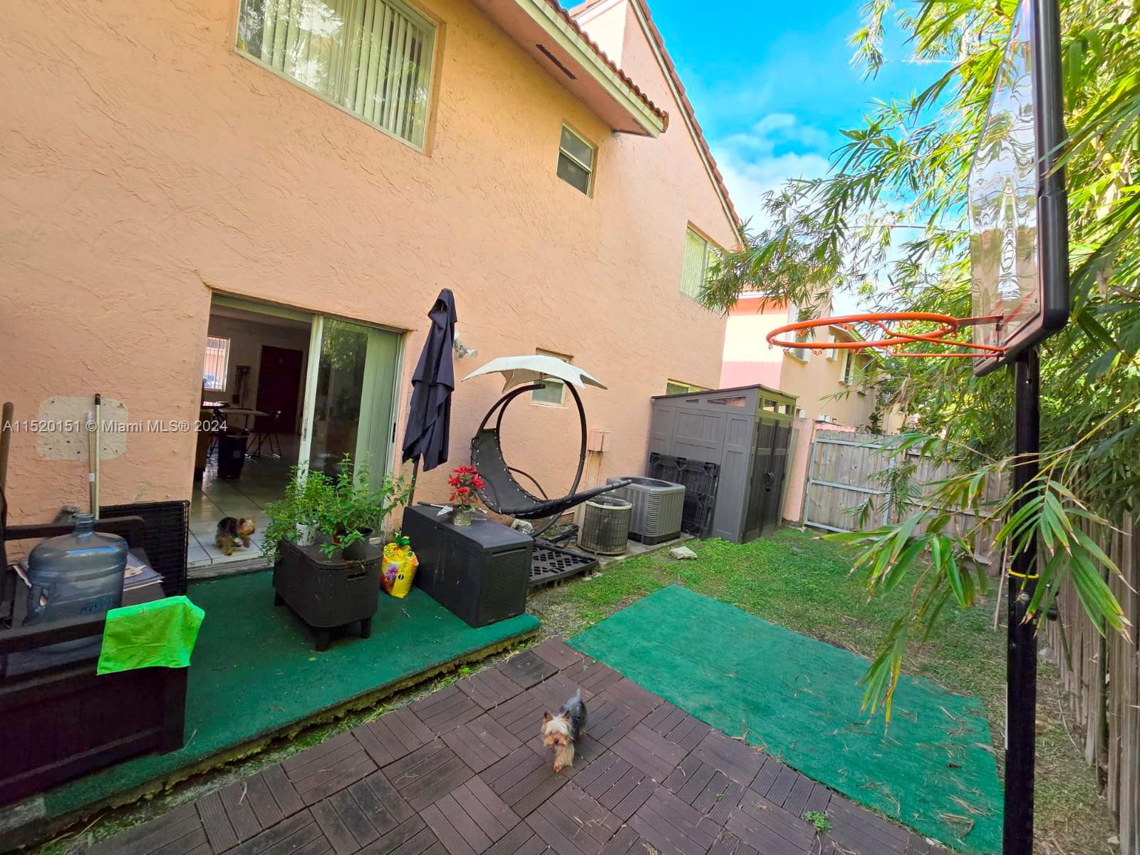 8023 Lake Dr Unit: 105