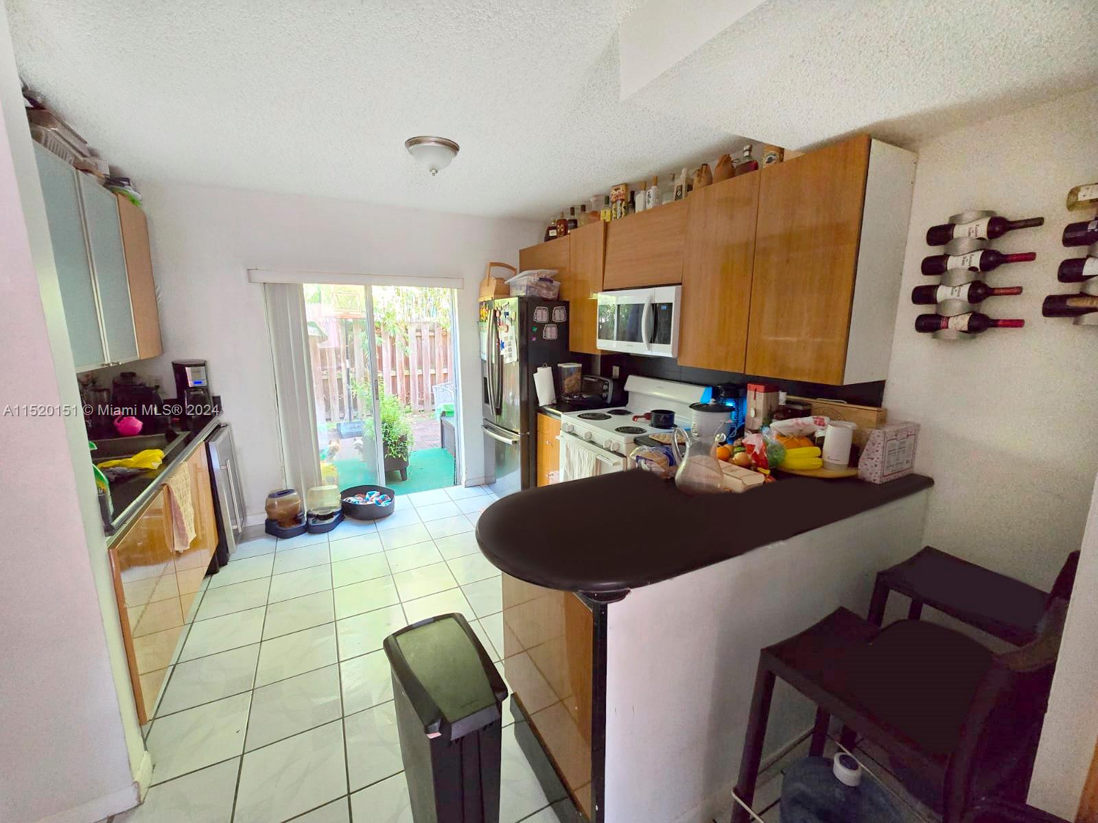 8023 Lake Dr Unit: 105