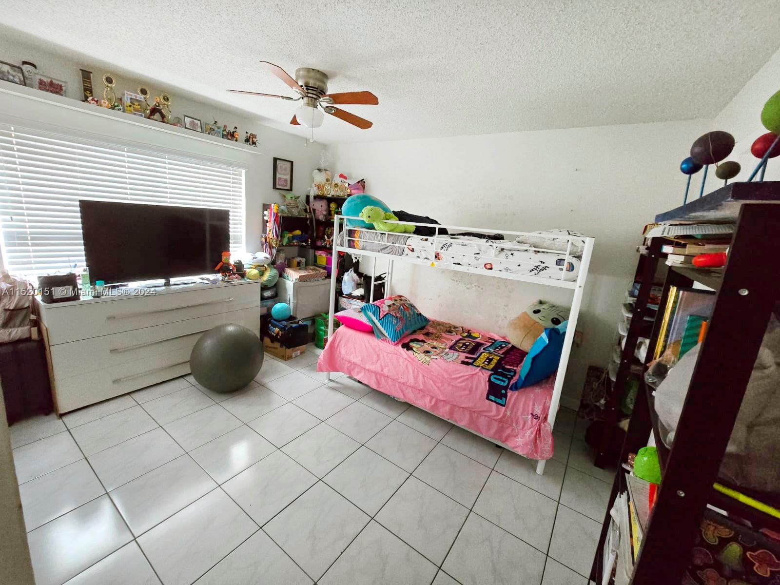 8023 Lake Dr Unit: 105