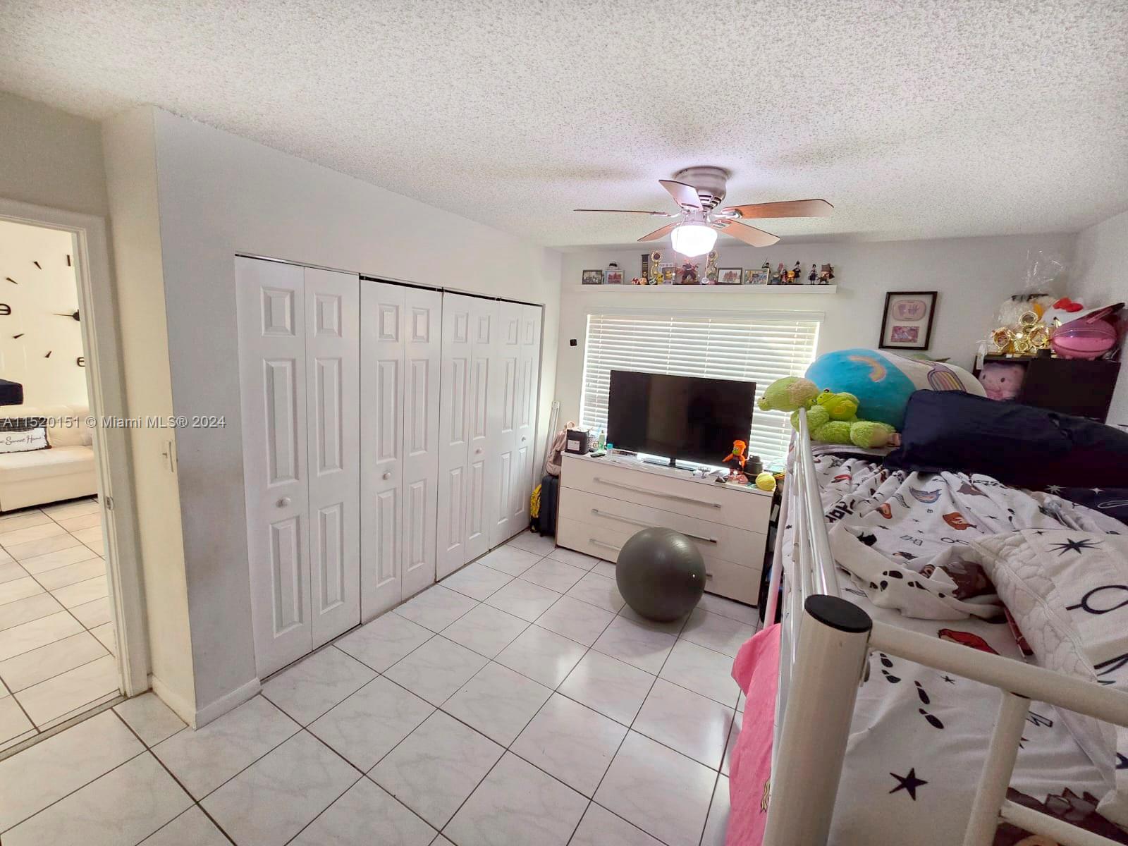 8023 Lake Dr Unit: 105