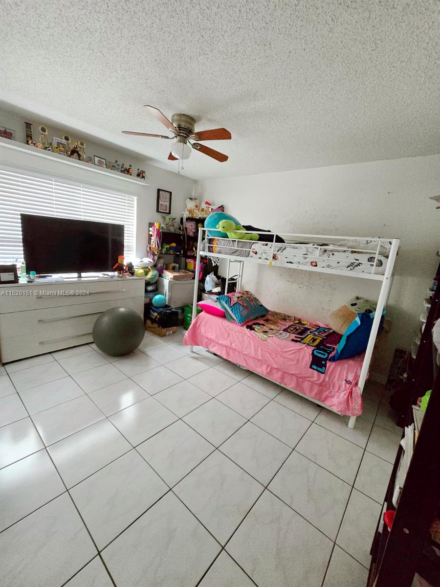 8023 Lake Dr Unit: 105