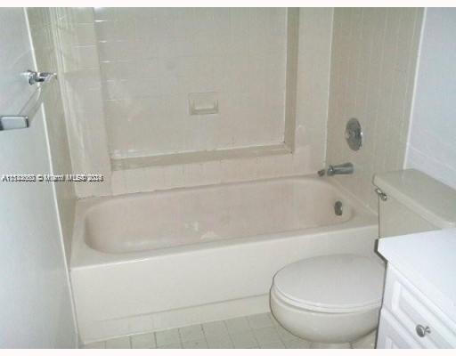8343 Lake Dr # 305