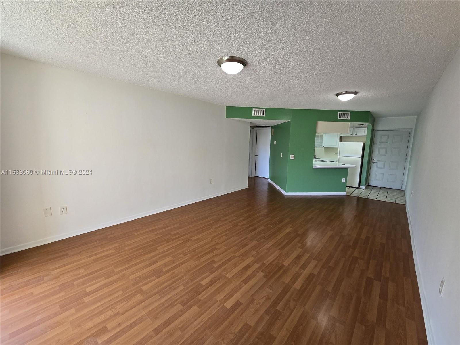 8343 Lake Dr # 305