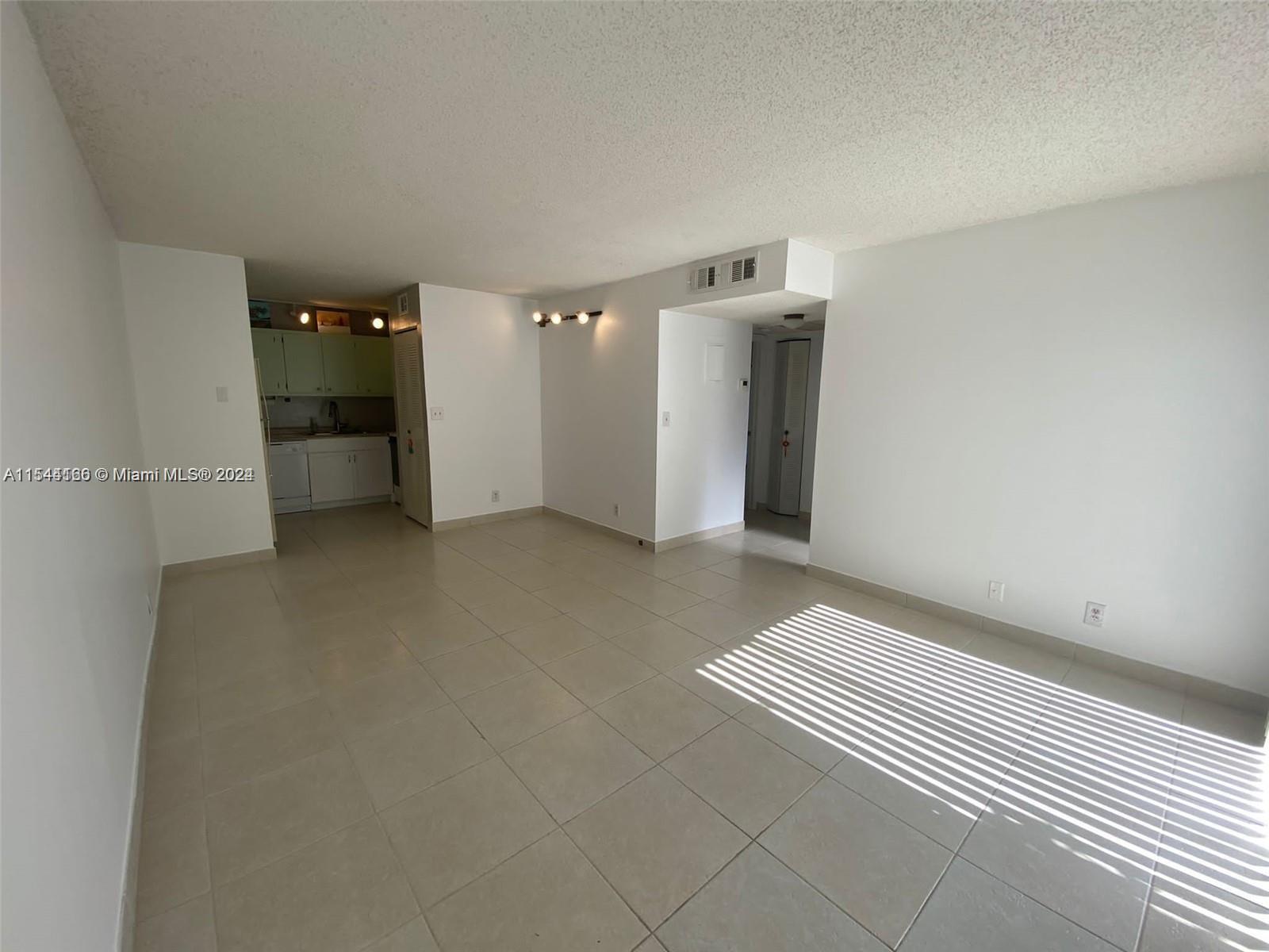 2631 Riverside Dr # 4