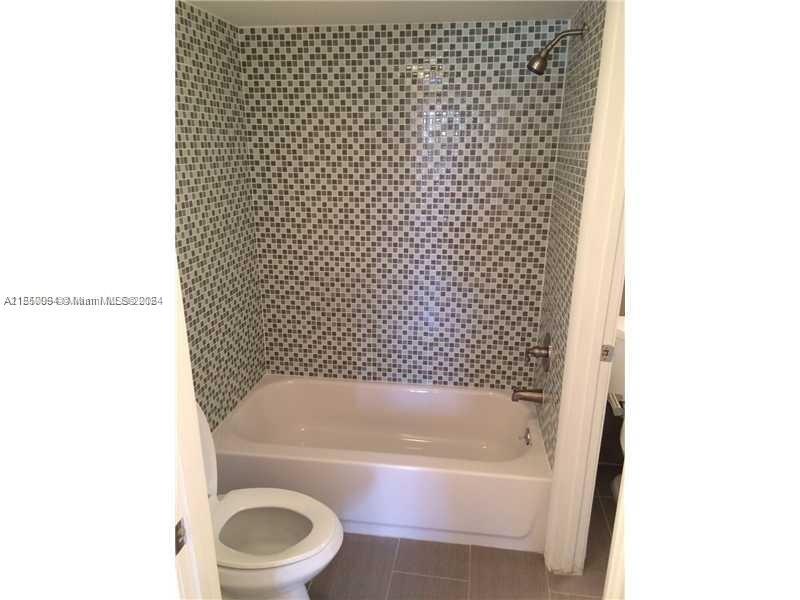 680 NW 114 AV # 101