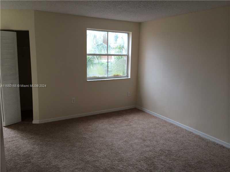8660 NW 6 LN # 207 Unit: 5-207