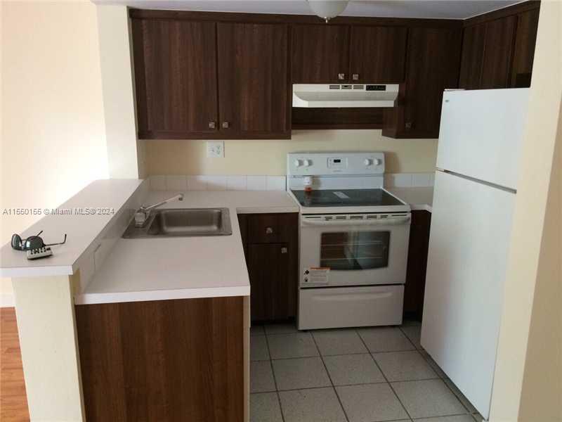 8660 NW 6 LN # 207 Unit: 5-207