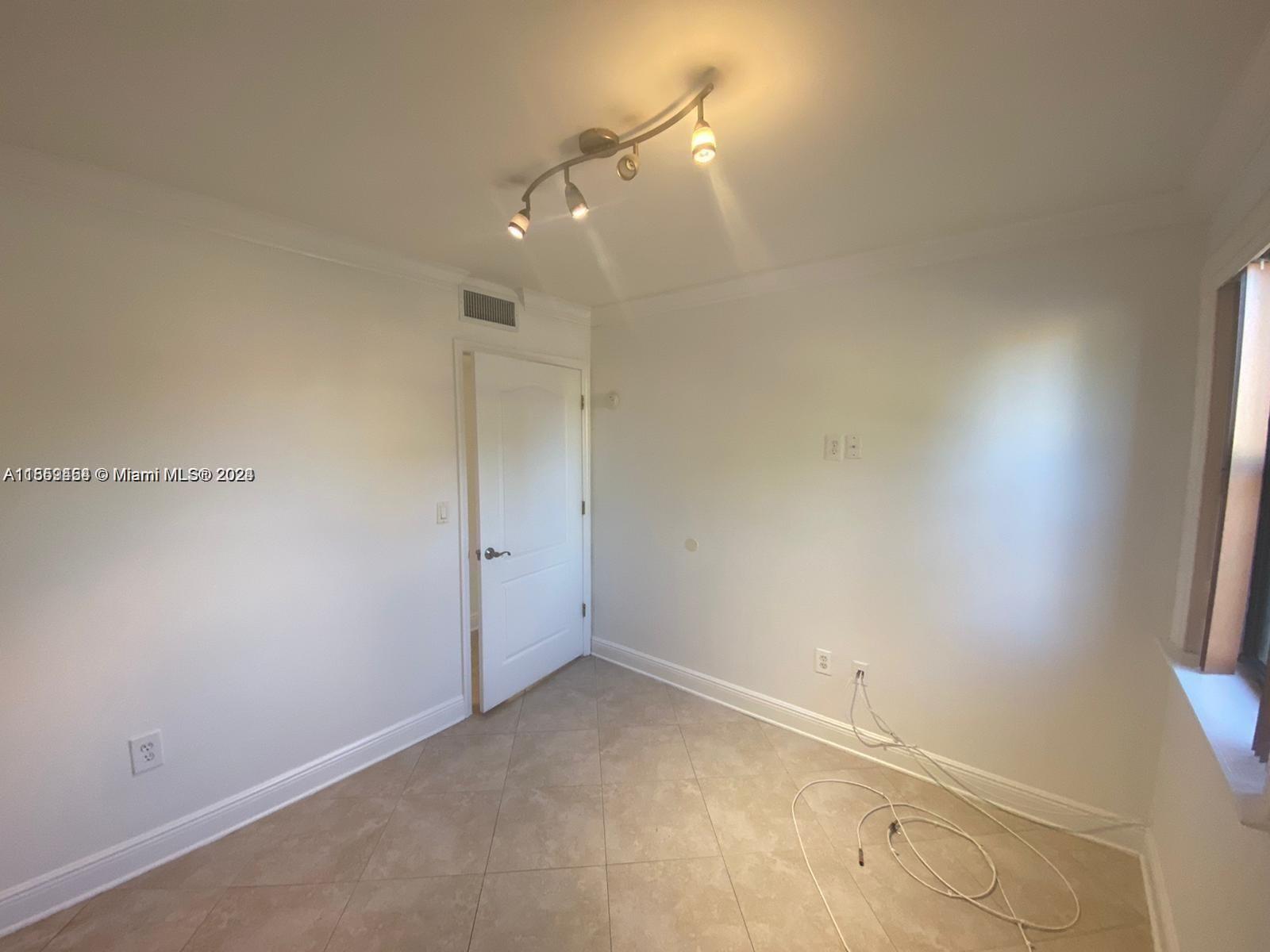 536 NW 114th Ave # 101