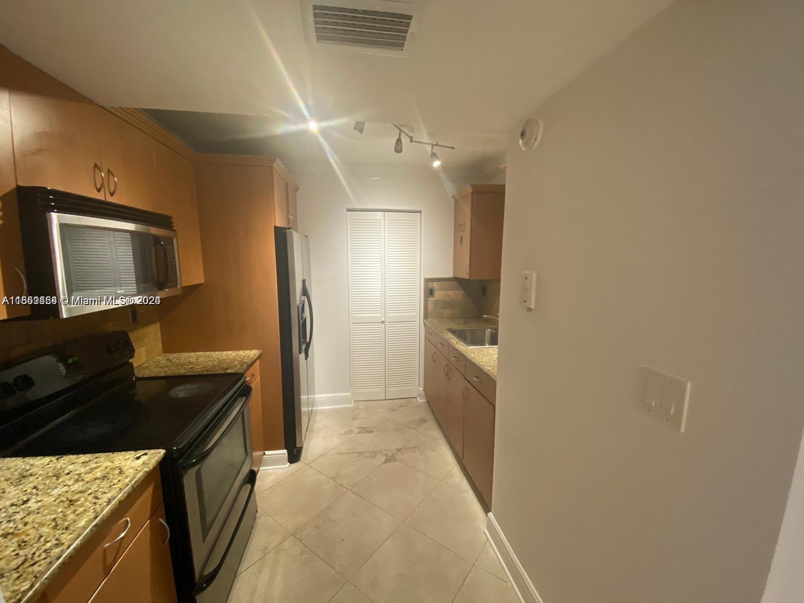 536 NW 114th Ave # 101