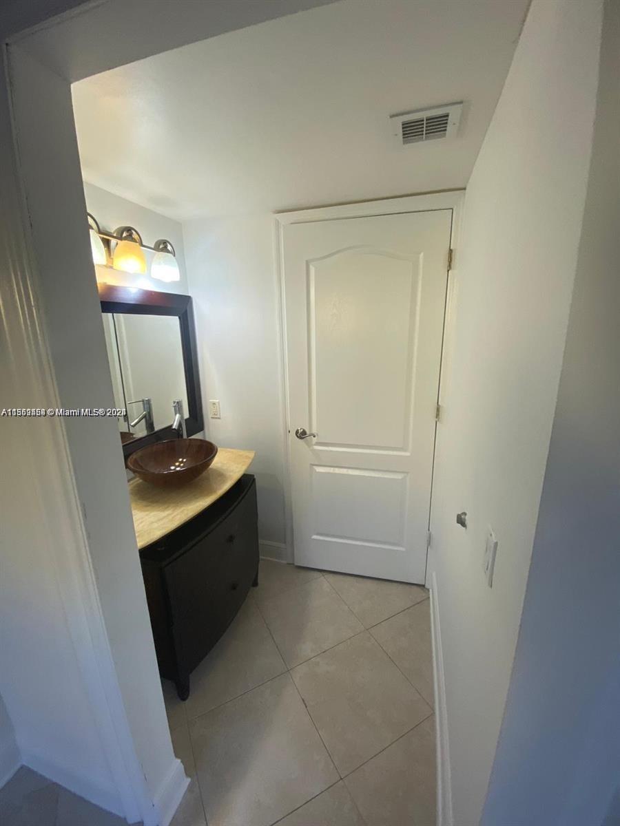 536 NW 114th Ave # 101
