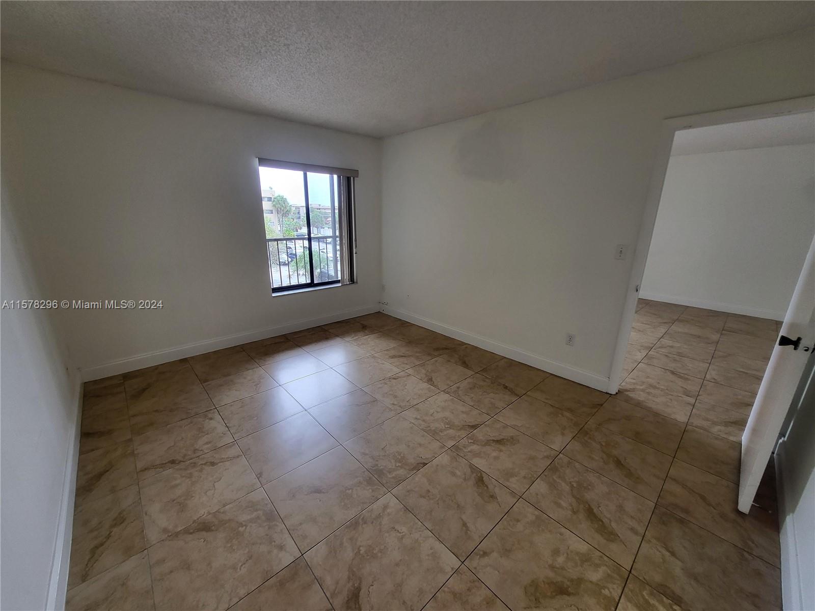 8615 NW 8th St # 316