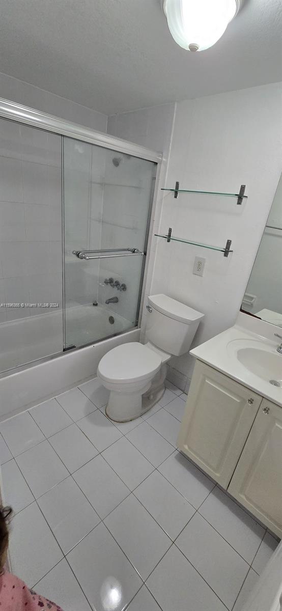 8650 SW 109th Ave # 209 Unit: 3-209