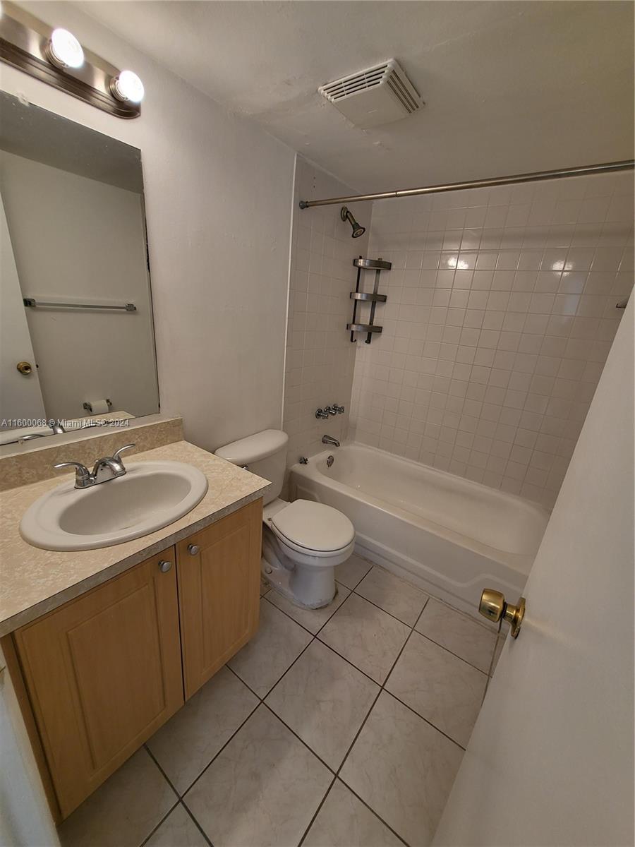405 S Pine Island Rd # 202D