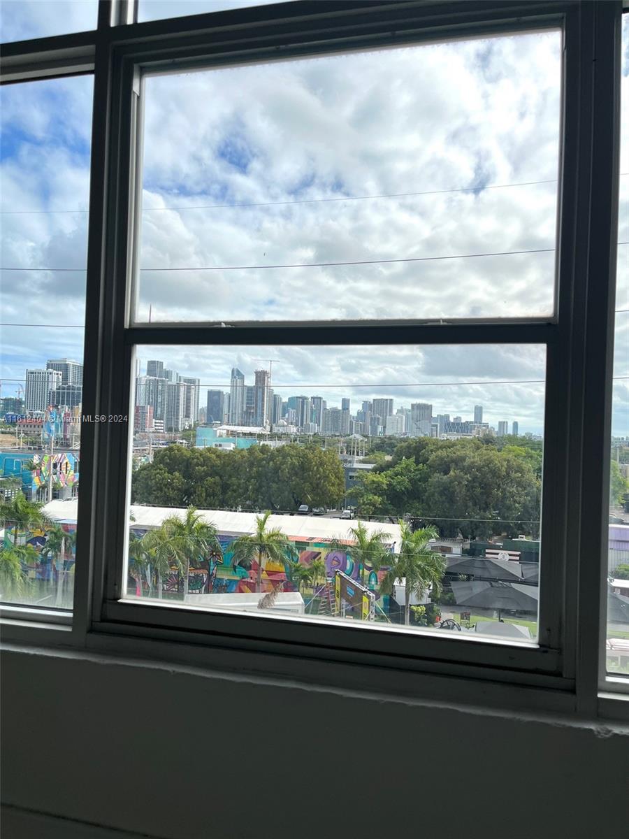 250 NW 23rd St # 409
