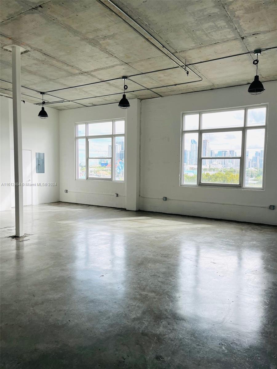250 NW 23rd St # 409
