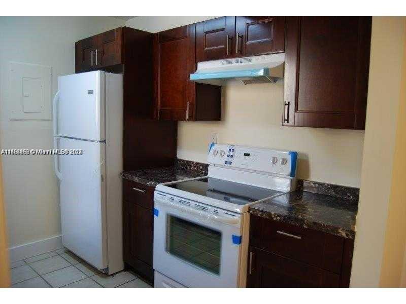 660 NW 114th Ave # 203