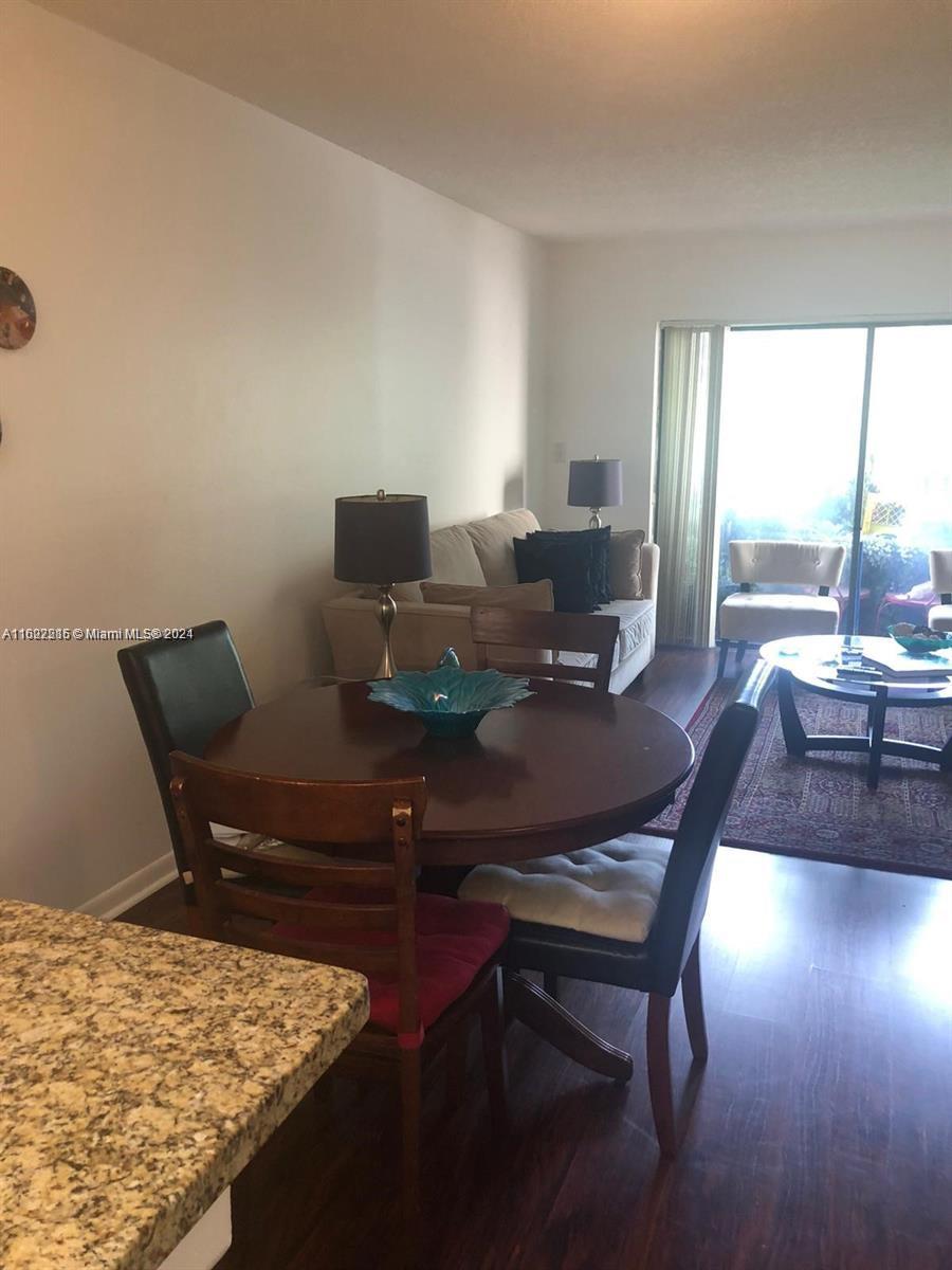 8290 Lake Dr # 321