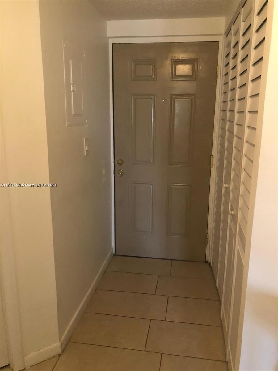 8290 Lake Dr # 321