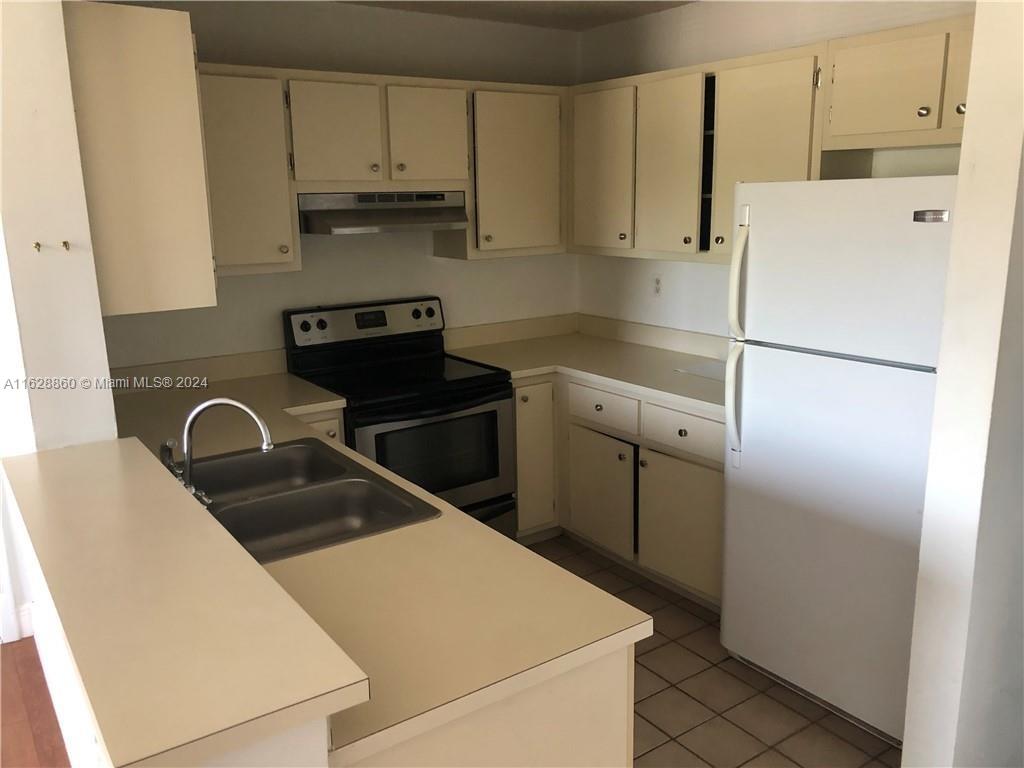 350 W Palm Cir W # 302