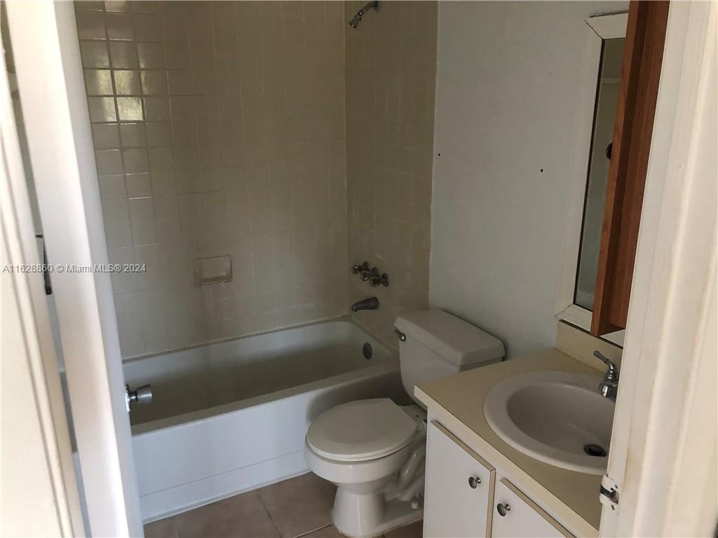350 W Palm Cir W # 302