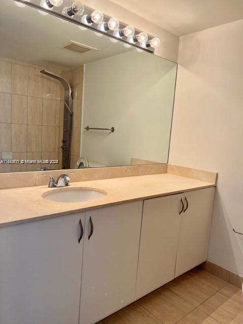 1750 N Bayshore Dr # 2308