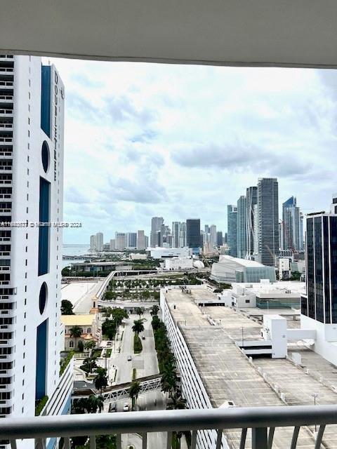 1750 N Bayshore Dr # 2308