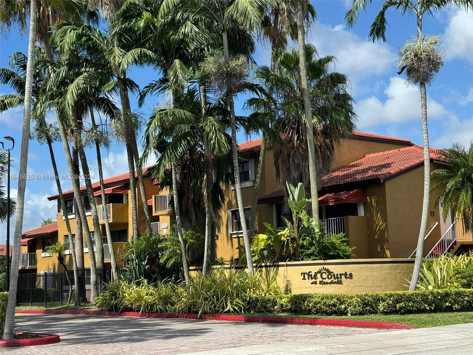 15500 SW 80th St # 204 Unit: A-204
