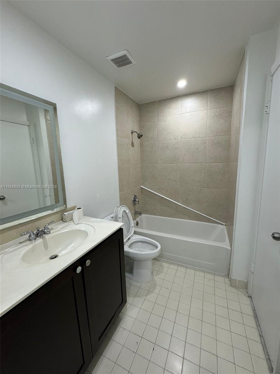 15500 SW 80th St # 204 Unit: A-204