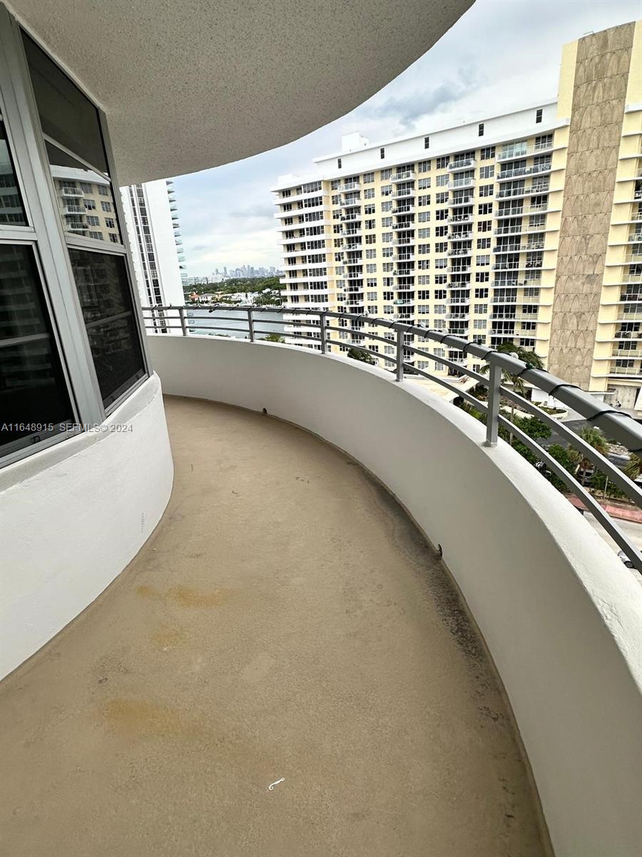 5555 Collins Ave # 10B
