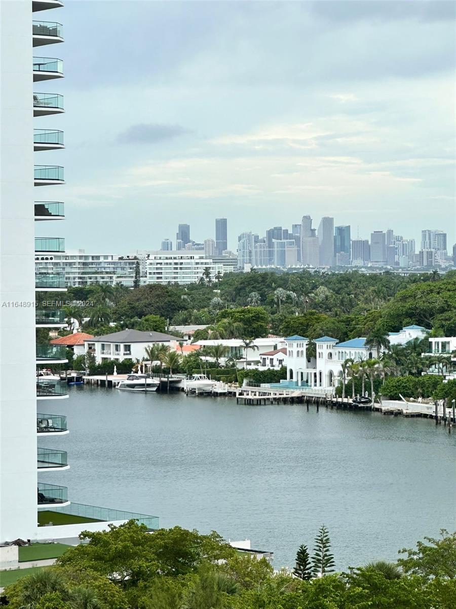 5555 Collins Ave # 10B