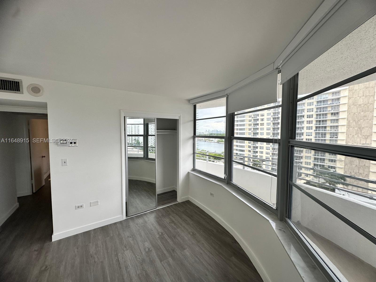5555 Collins Ave # 10B