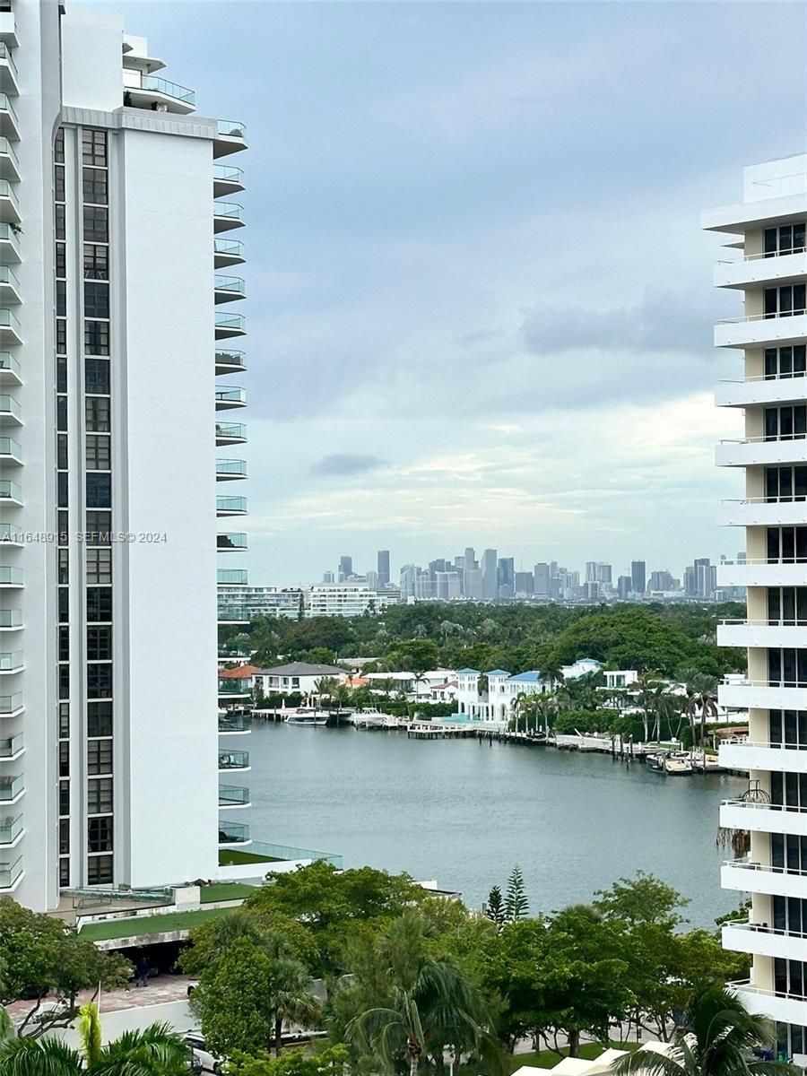 5555 Collins Ave # 10B