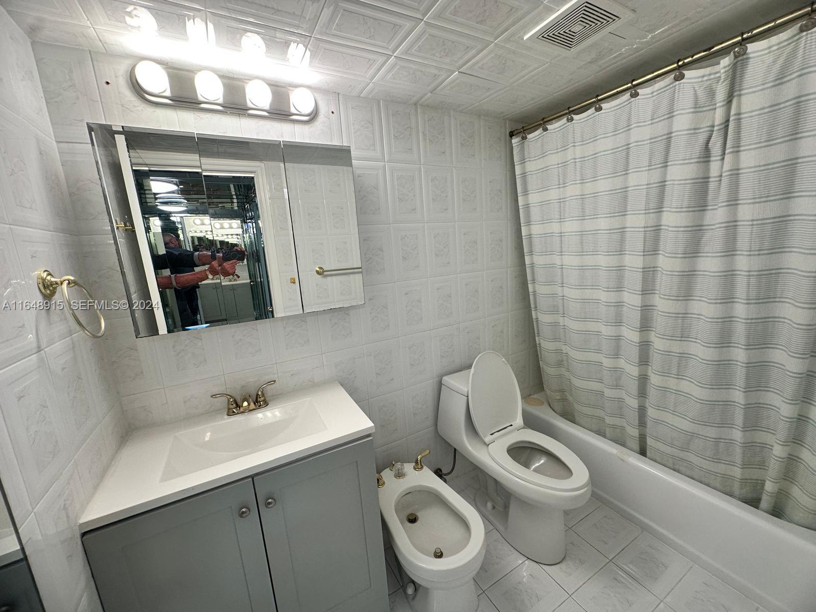 5555 Collins Ave # 10B