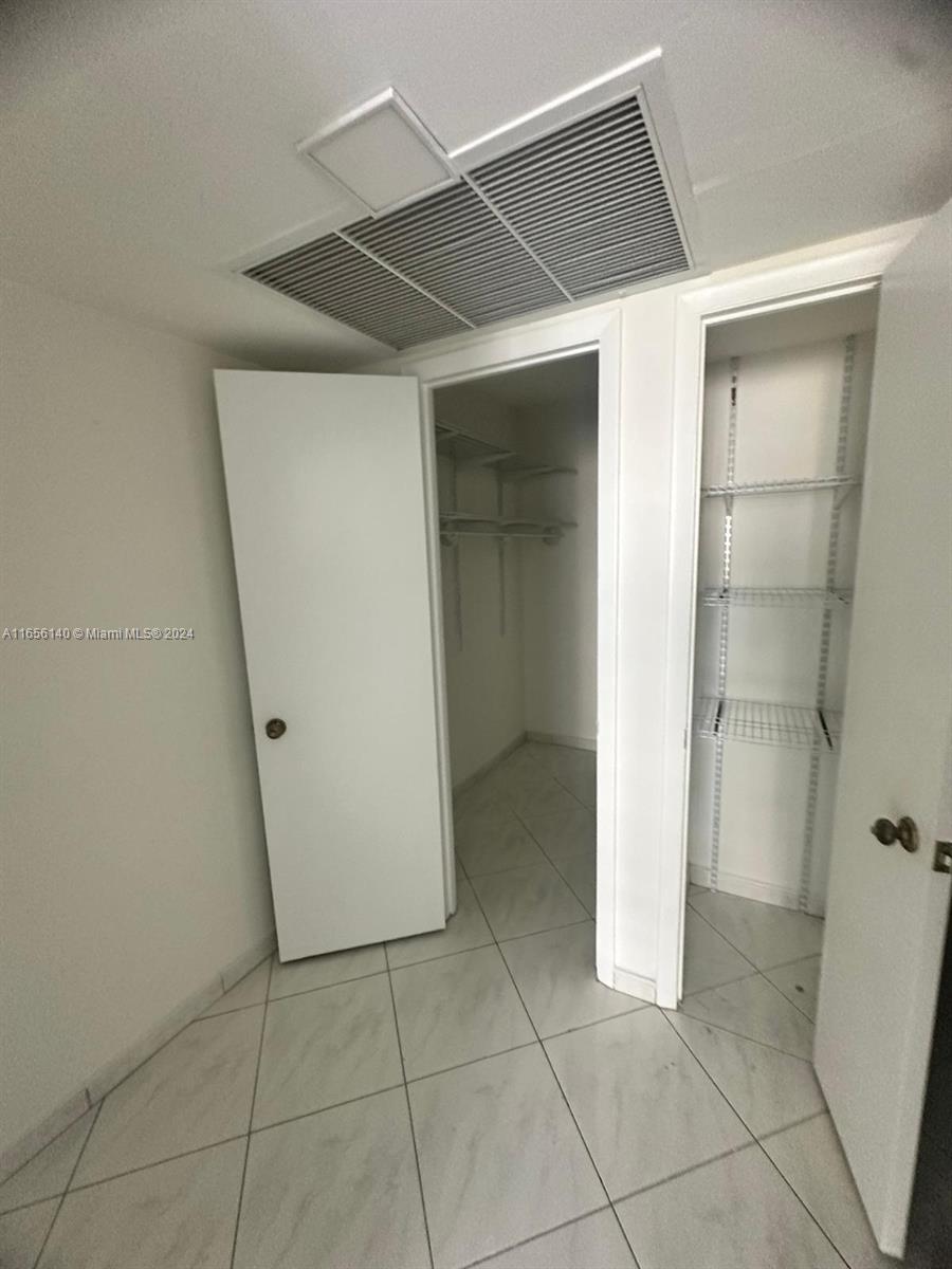 5555 Collins Ave # 8Z