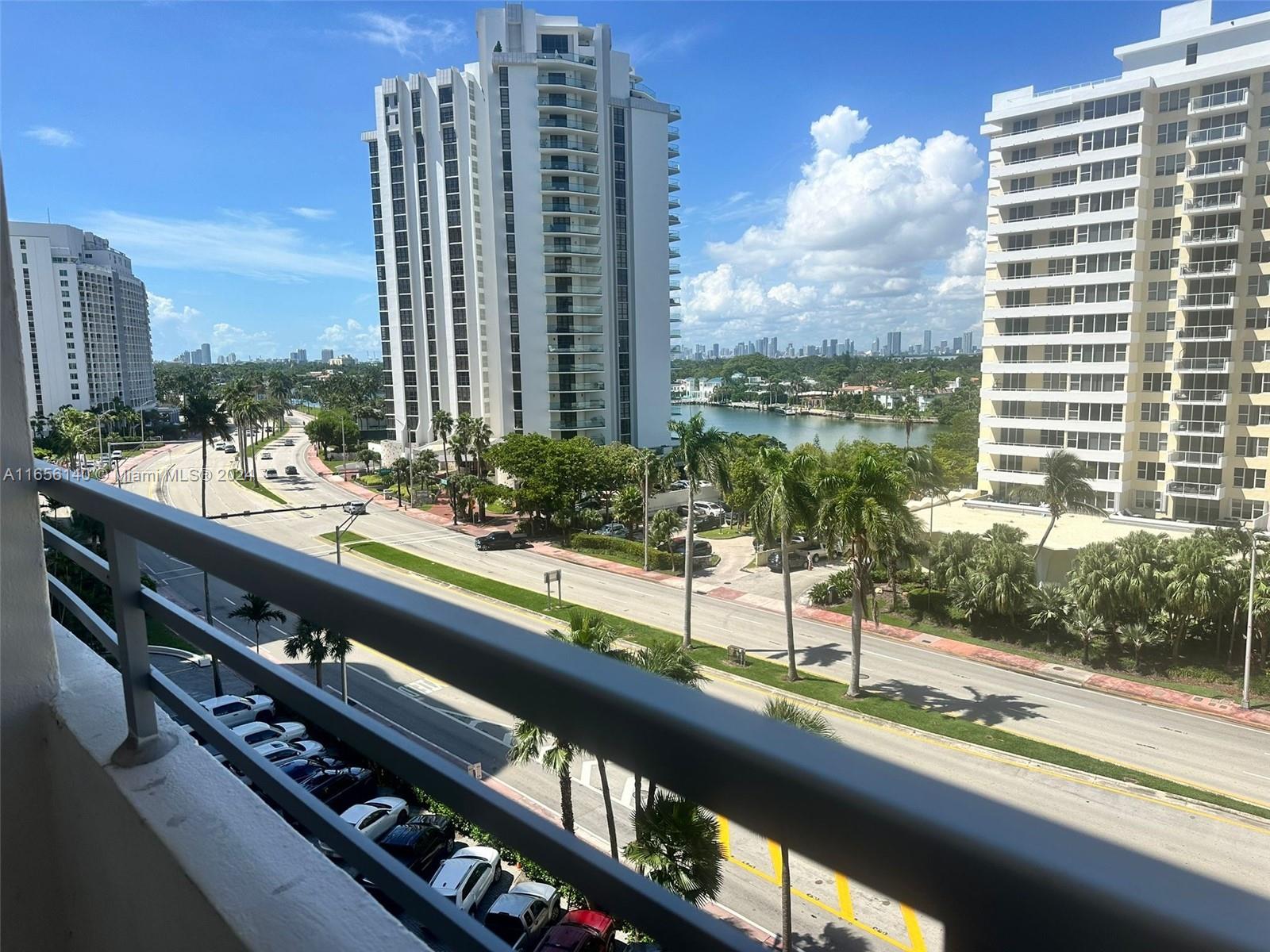 5555 Collins Ave # 8Z