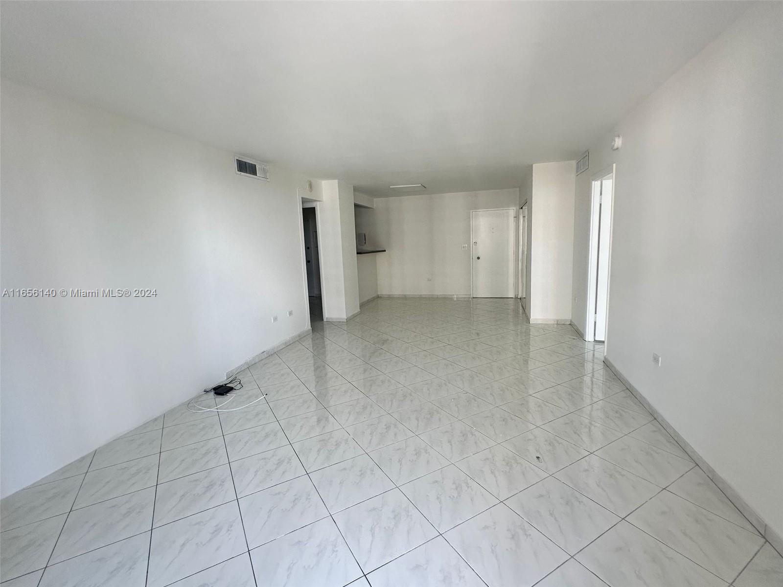 5555 Collins Ave # 8Z