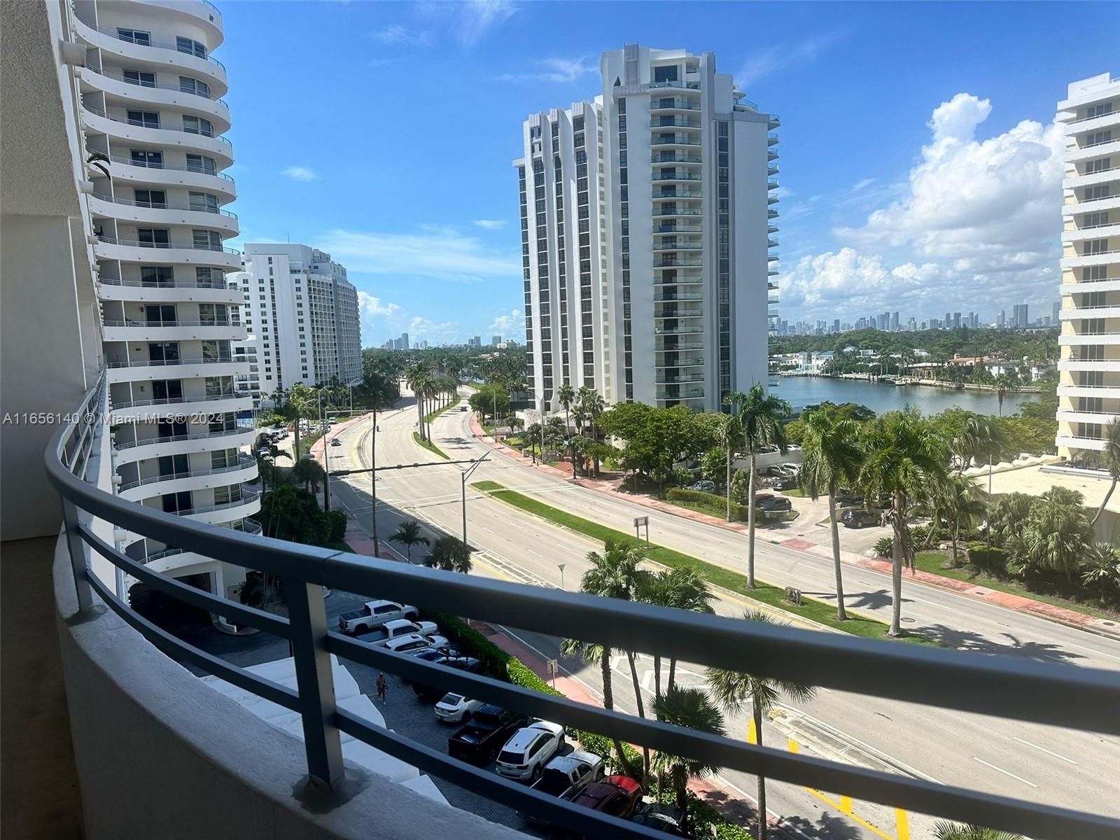 5555 Collins Ave # 8Z
