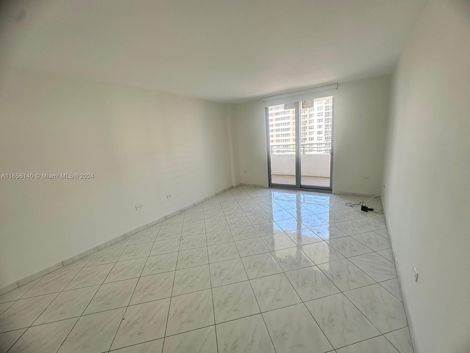 5555 Collins Ave # 8Z