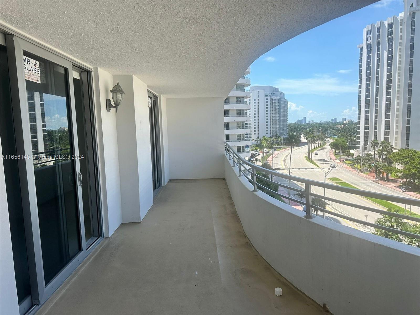 5555 Collins Ave # 8Z