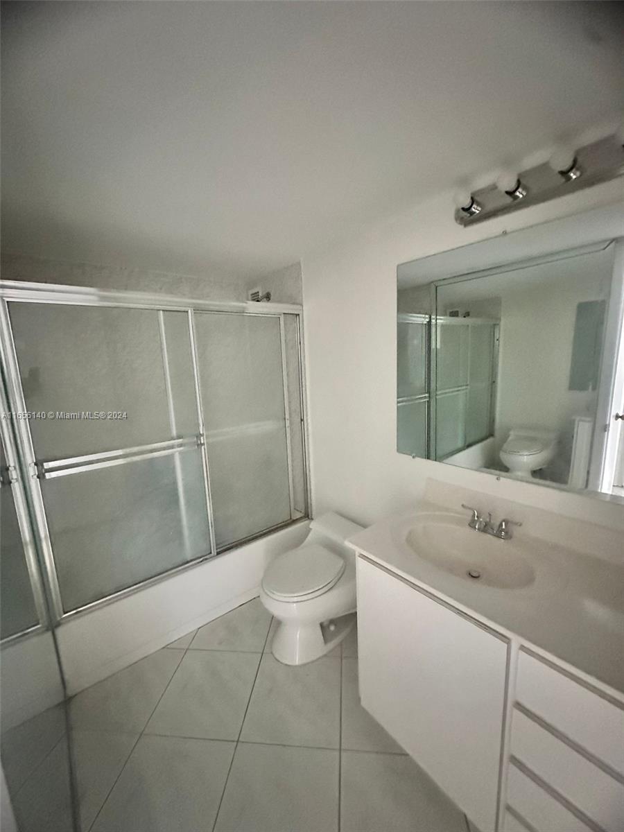 5555 Collins Ave # 8Z