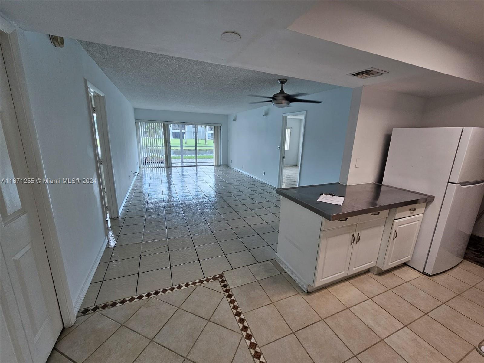 120 LAKEVIEW DR # 107